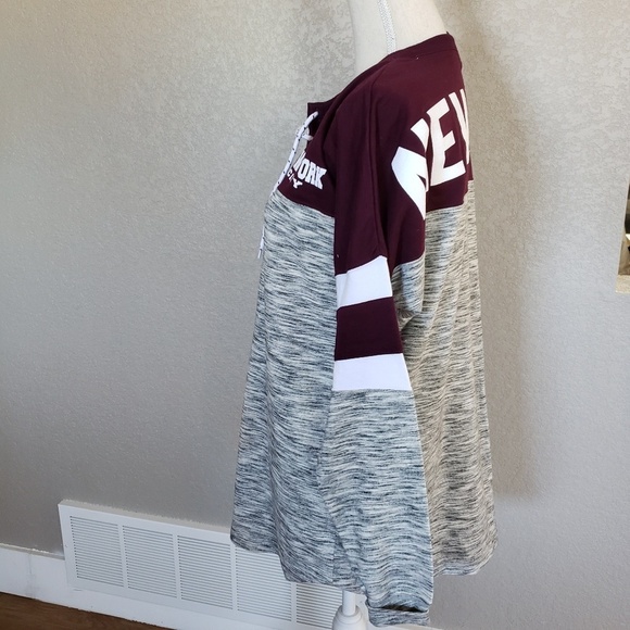 LE sweatshirt - Picture 2 of 4